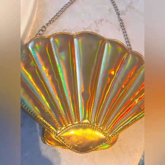 Nila Anthony Seashell Purse - Picture 2 of 3